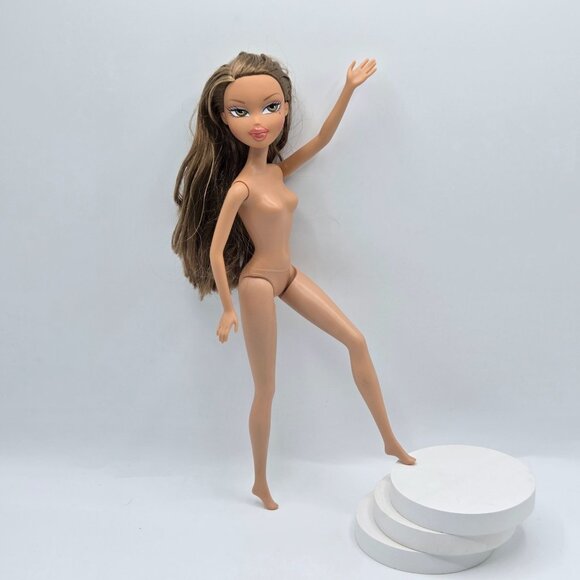 Bratz Doll Yasmin Head On Barbie Body Vintage 1999 - Picture 1 of 7